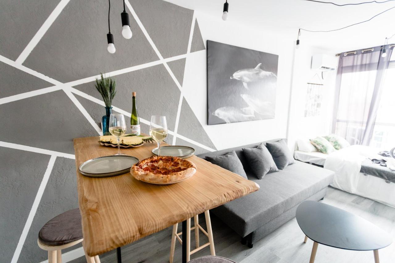 Modern Studio With See And City View เบนิดอร์ม ภายนอก รูปภาพ