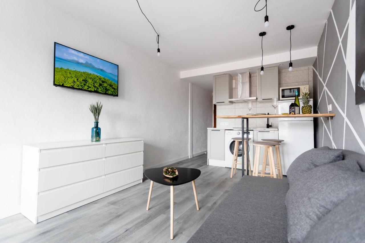 Modern Studio With See And City View เบนิดอร์ม ภายนอก รูปภาพ