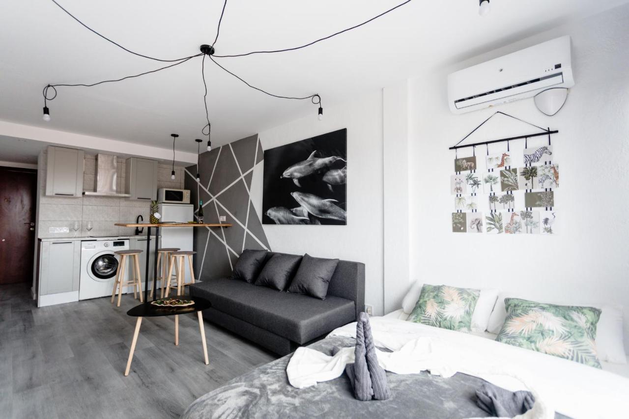 Modern Studio With See And City View เบนิดอร์ม ภายนอก รูปภาพ