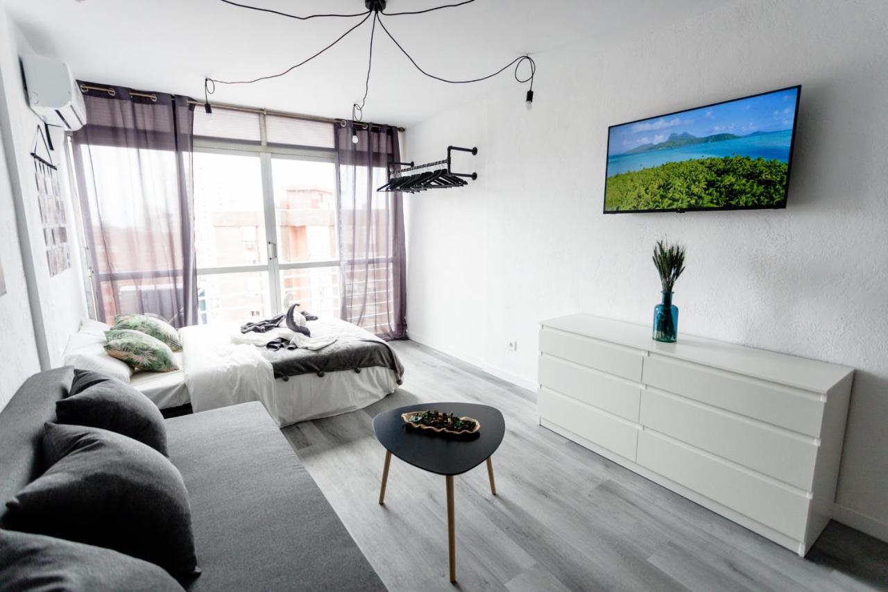Modern Studio With See And City View เบนิดอร์ม ภายนอก รูปภาพ